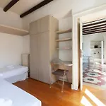 Youhosty - Nerino 10 * Milano