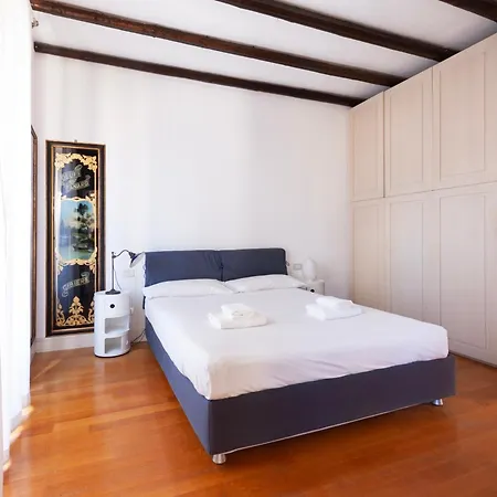 Youhosty - Nerino 10 Apartment
